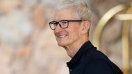 Should Apple Replace Tim Cook as CEO? Experts Weigh In 
